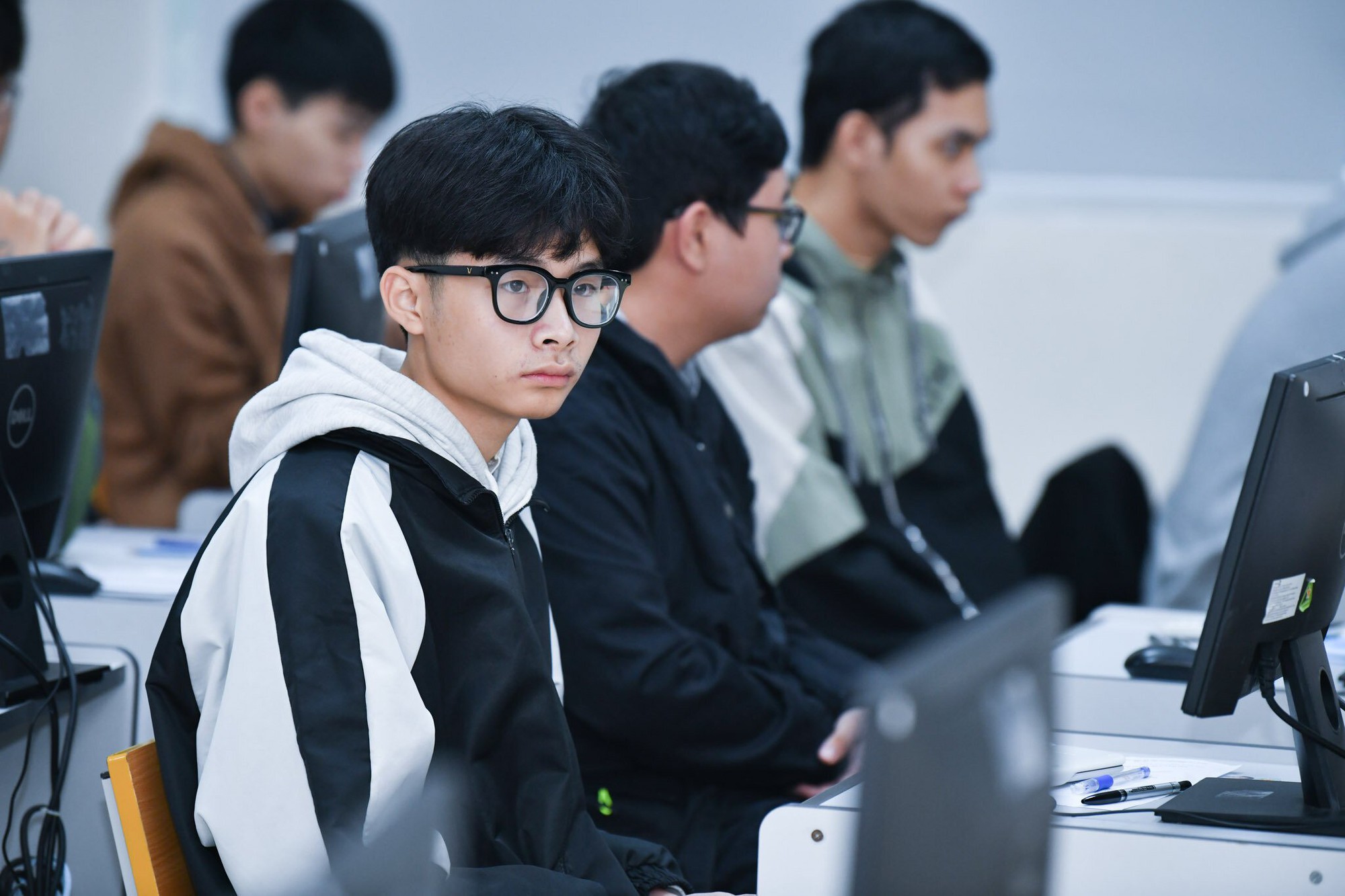 Hơn 2.800 thí sinh bước vào kỳ thi tuyển sinh đại học đầu tiên năm 2024 - Ảnh 4.
