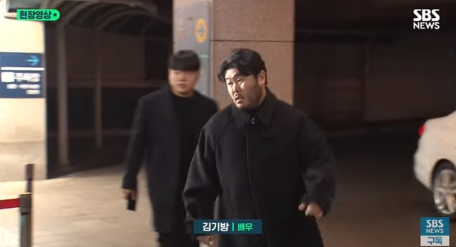 Nửa showbiz đổ bộ 3 ngày tang lễ Lee Sun Kyun: Bộ trưởng và IU âm thầm, Gong Yoo cùng dàn siêu sao túc trực- Ảnh 21.