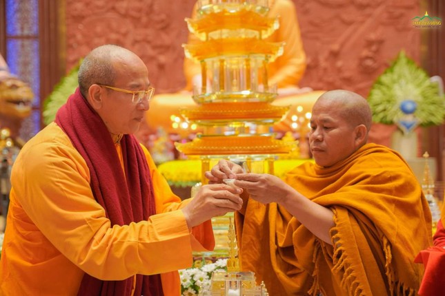 Yêu cầu chùa Ba Vàng gỡ bỏ tất cả nội dung giới thiệu xá lợi tóc Đức Phật- Ảnh 1.