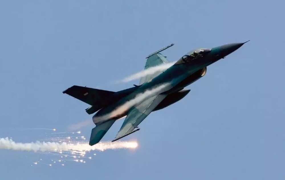 Tiêm kích F-16 có thể giúp Ukraine áp đảo không chiến với Nga?- Ảnh 1.