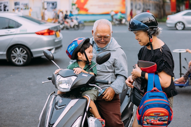 Những ngày cuối cùng của năm 2023: Nắng thì đẹp, phố yên bình và người rất xinh!- Ảnh 5.