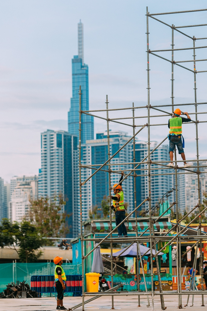 Những ngày cuối cùng của năm 2023: Nắng thì đẹp, phố yên bình và người rất xinh!- Ảnh 11.