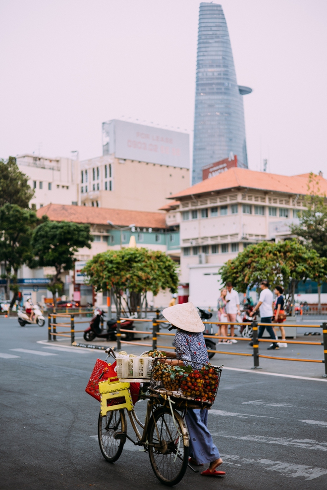 Những ngày cuối cùng của năm 2023: Nắng thì đẹp, phố yên bình và người rất xinh!- Ảnh 10.