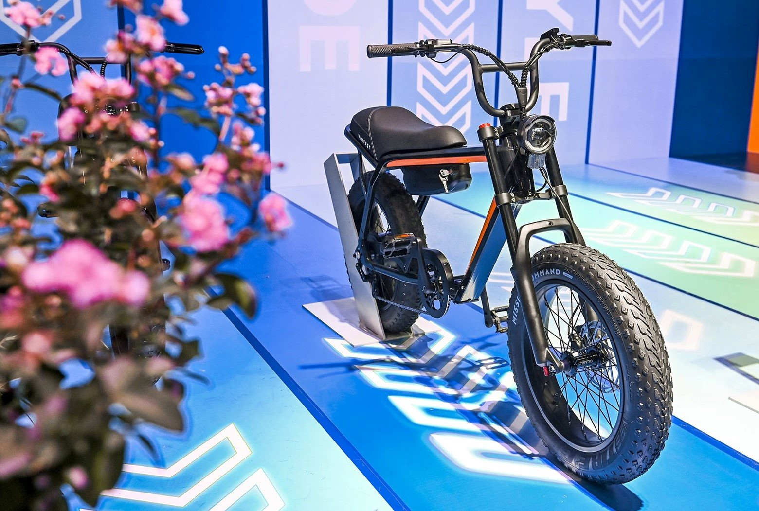 VinFast giới thiệu xe đạp điện đầu tiên tại xứ cờ hoa: 'Mỏ vàng' mới của thế giới, doanh số bán hàng của Mỹ tăng gần 400% kể từ năm 2019- Ảnh 1.