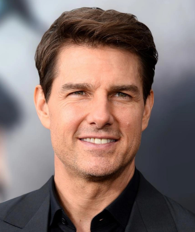 Suri Cruise gây sốt chỉ với 2 bức ảnh dạo phố New York cuối năm, gương mặt ngày càng giống Tom Cruise đến ngỡ ngàng- Ảnh 10.