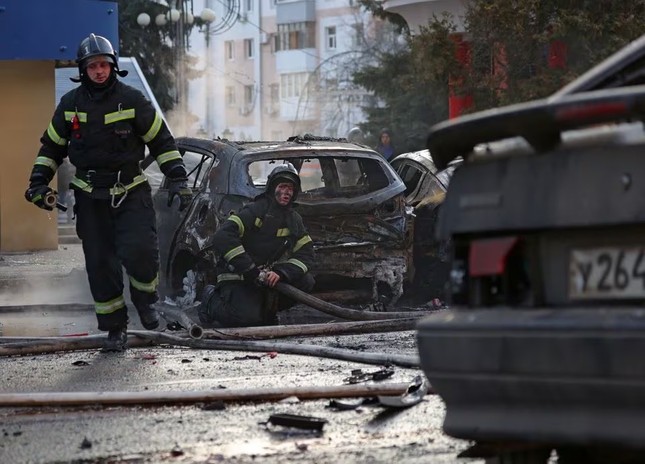 THẾ GIỚI 24H: Ukraine tấn công tên lửa, đạn chùm vào thành phố Belgorod của Nga, HĐBA họp khẩn- Ảnh 1.