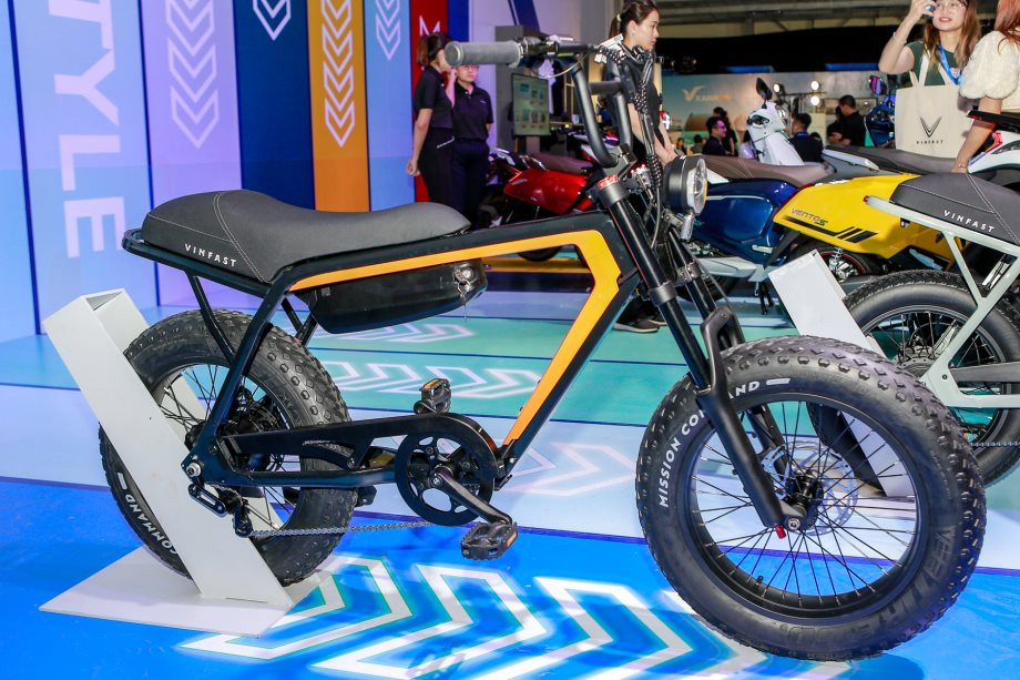 VinFast giới thiệu xe đạp điện đầu tiên tại xứ cờ hoa: 'Mỏ vàng' mới của thế giới, doanh số bán hàng của Mỹ tăng gần 400% kể từ năm 2019- Ảnh 4.
