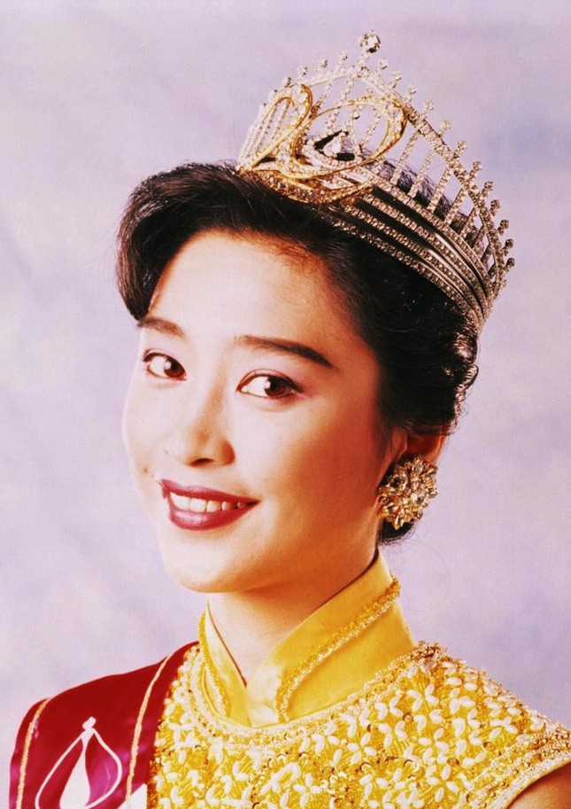 Nhan sắc tuổi 50 của Hoa hậu Hong Kong 1992