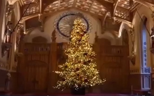 Lâu đài Windsor trang hoàng đón Giáng sinh - Ảnh 1.