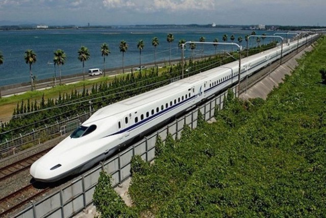 Phó Thủ tướng ủng hộ thiết kế đường sắt cao tốc Bắc - Nam tốc độ 350 km/giờ - Ảnh 1.