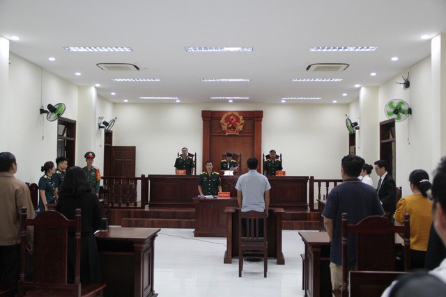Tuyên án tù với cựu thiếu tá tông chết nữ sinh ở Ninh Thuận - Ảnh 1.