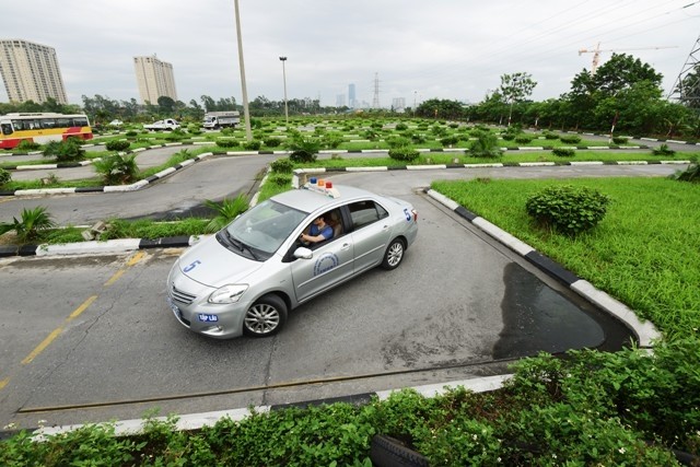 Hà Nội: Phí đào tạo lái xe B2 hơn 15,5 triệu đồng - Ảnh 1.