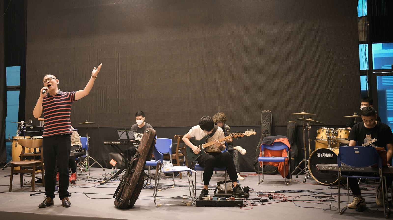 Từ công nhân trở thành quý ông hát, được phong NSND - Ảnh 3.