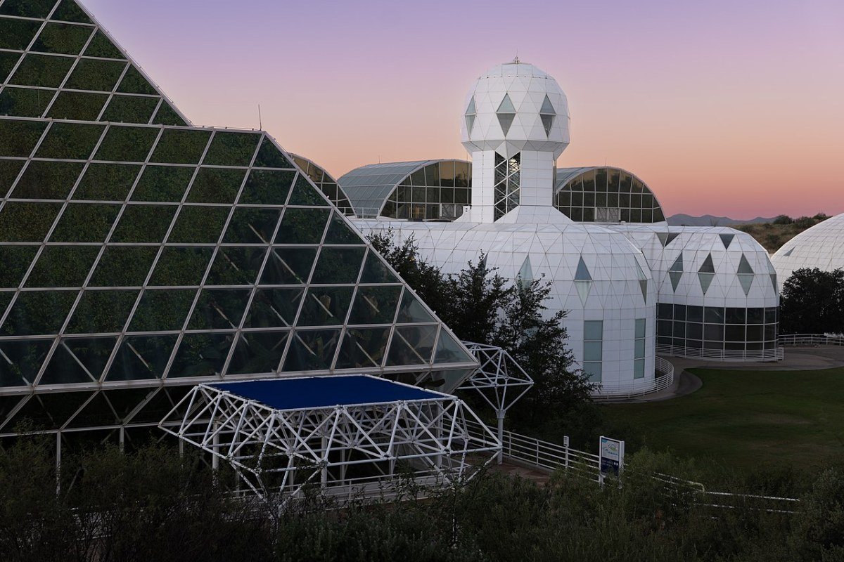 Biosphere 2: Hệ sinh thái khép kín lớn nhất thế giới, có đại dương mô phỏng và môi trường sống thám hiểm không gian! - Ảnh 1.