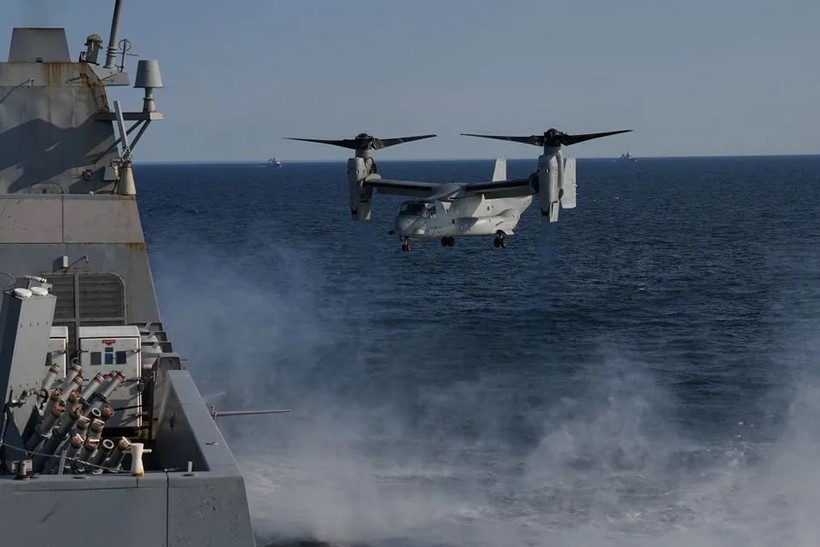 Phi đội V-22 Osprey bị đình chỉ sau tai nạn thảm khốc ngoài khơi Nhật Bản - Ảnh 1.