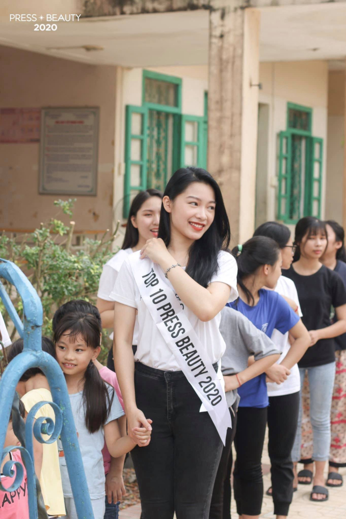 Nữ chính ngôn tình của màn cầu hôn bằng 200 flycam nổi nhất Mỹ Đình được xác định, nhan sắc ra sao? - Ảnh 3.