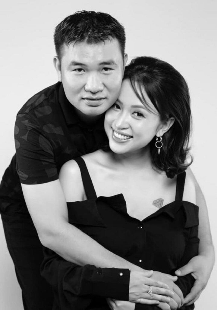 MC Vân Hugo: Khi quen tôi, chồng vẫn còn sống chung nhà với vợ cũ - Ảnh 2.