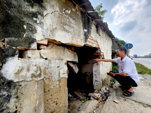 Vụ nổ mìn văng đá ra quốc lộ, vào nhà dân: Kiểm tra việc sử dụng vật liệu nổ - Ảnh 2.