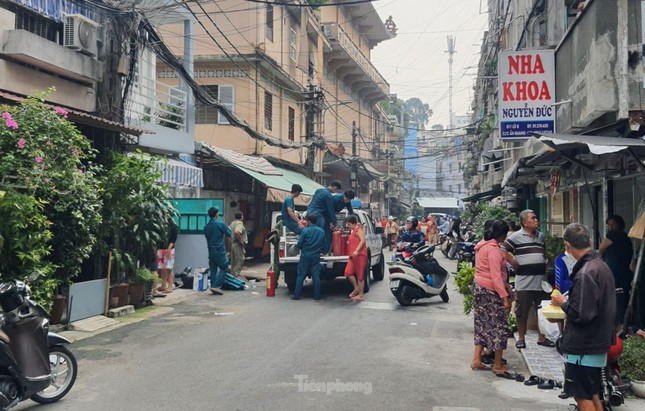 10 phút sống trong sợ hãi của 2 bà cháu bị đối tượng nghi ngáo đá uy hiếp - Ảnh 4.