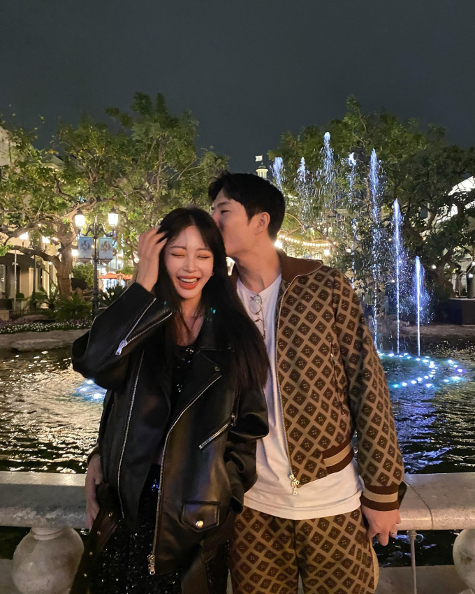 Bạn trai bị bóc phốt làm trai bao, Han Ye Seul liền có loạt động thái cực gắt - Ảnh 1.