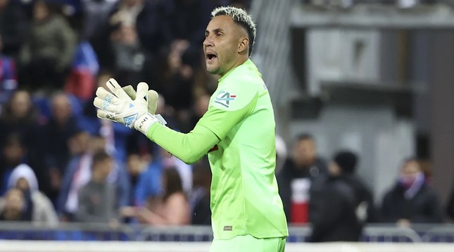 Thủ thành Keylor Navas gia nhập Ngoại hạng Anh - Ảnh 2.