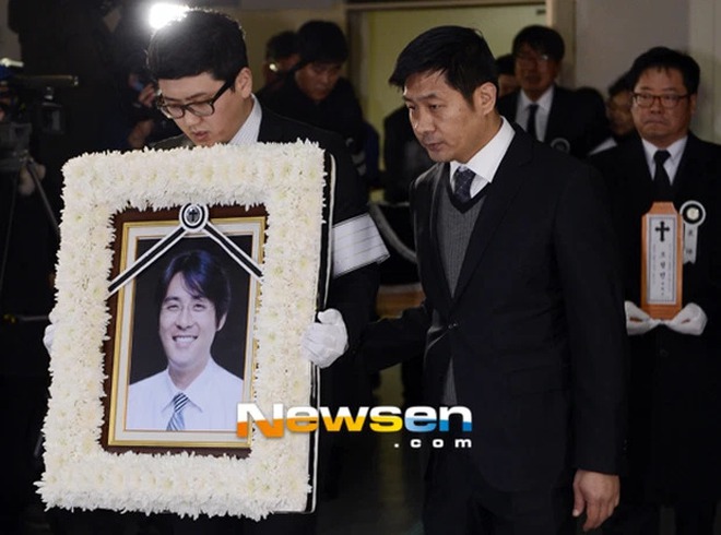  Rơi nước mắt hình ảnh con gái minh tinh quá cố Choi Jin Sil đơn độc ở lễ tốt nghiệp: Không có người thân, tôi cô đơn quá - Ảnh 5.
