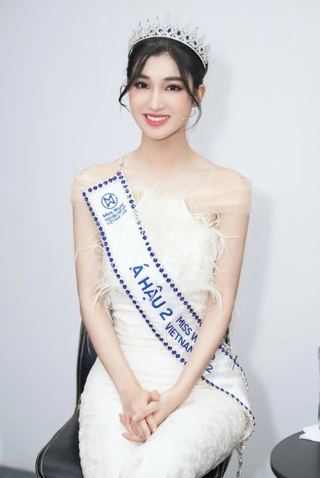 Phương Nhi và loạt ảnh xinh chuẩn thần tiên tỷ tỷ: Đẹp át cả Hoa hậu Việt Nam khi đụng hàng, ảnh cam thường gây bão - Ảnh 10.