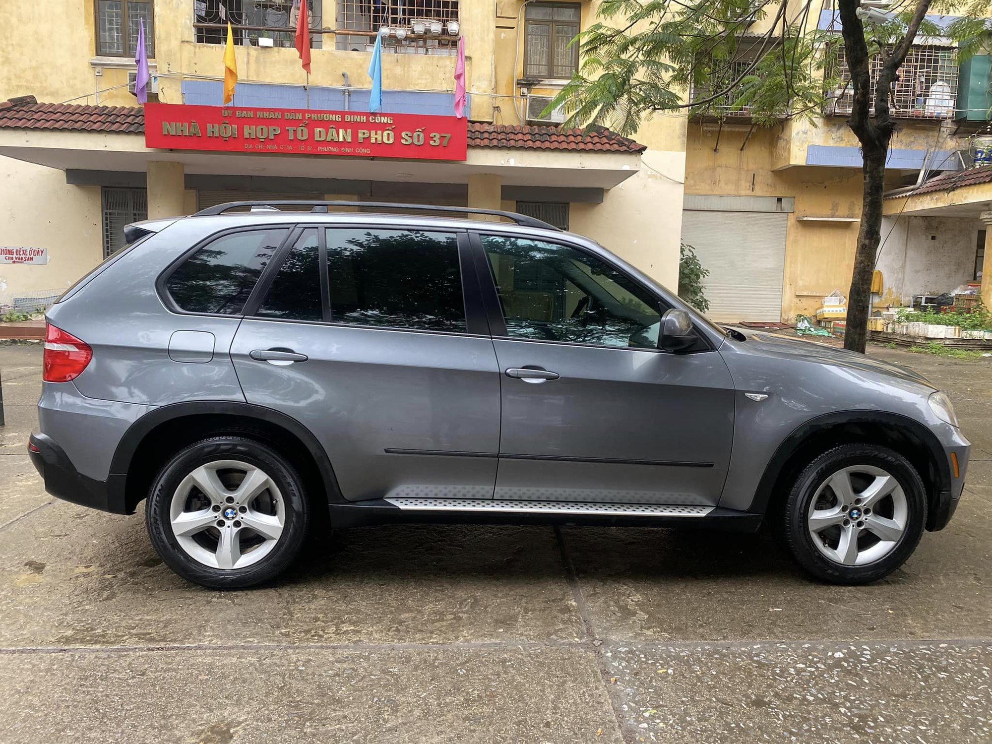 BMW X5 bạc tỷ một thời mất giá còn chưa đến 400 triệu đồng, người bán cam kết: Động cơ không thấy tiếng gì dù là nhỏ nhất - Ảnh 2.