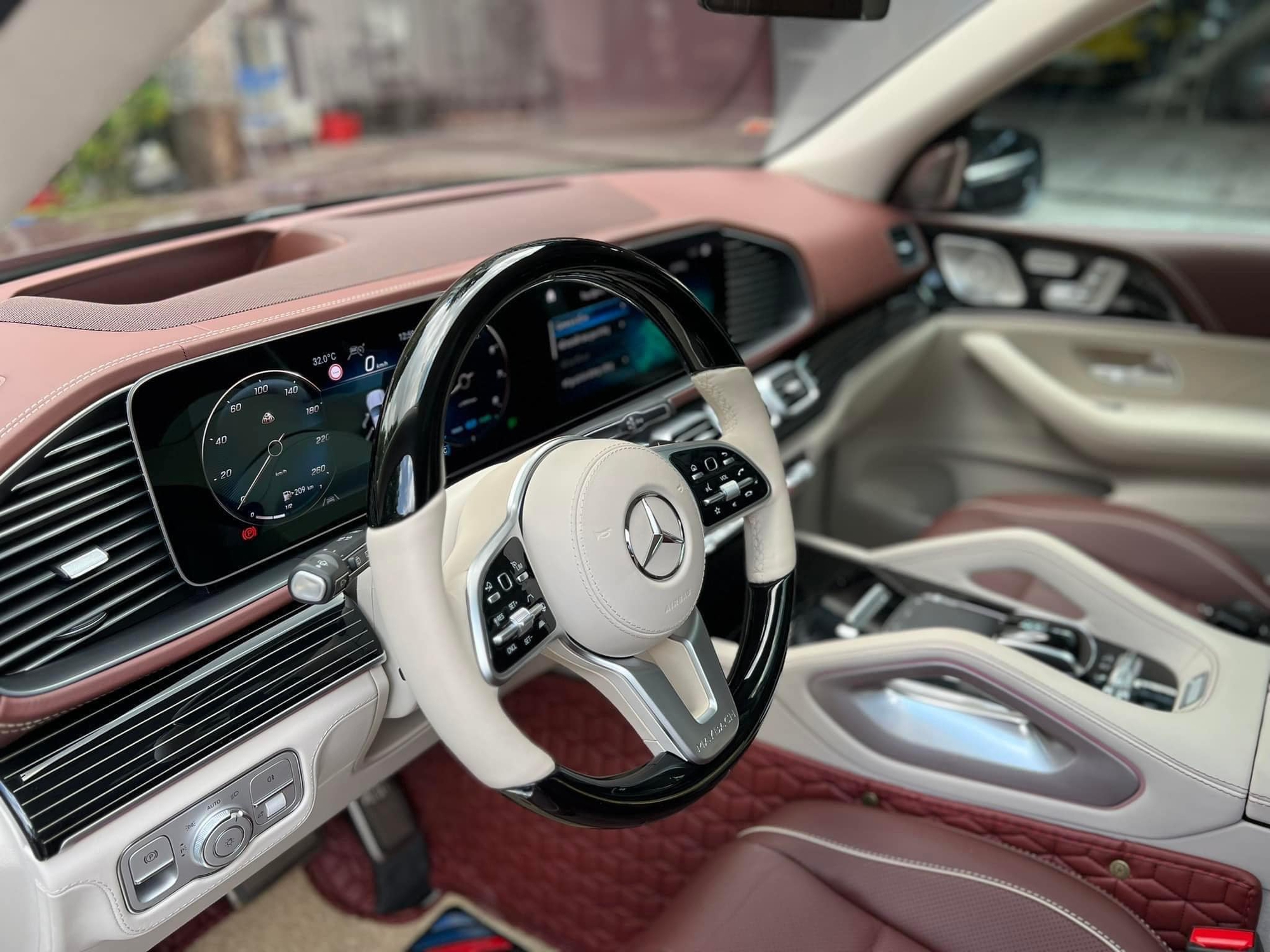 Trải nghiệm 400 km, đại gia bán luôn Mercedes-Maybach GLS 600: Lãi cả tỷ đồng nhờ biển số đẹp - Ảnh 3.