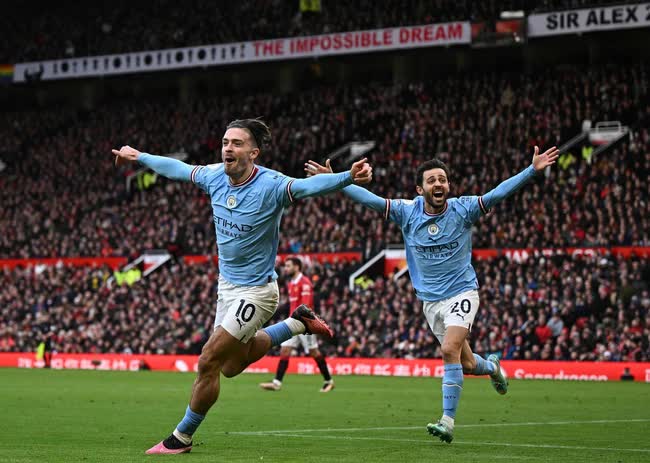 Grealish đã hết khốn khổ vì cái mác 100 triệu bảng