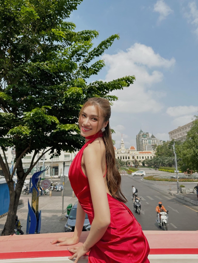 Thanh Thanh Huyền catwalk chưa được như kỳ vọng, hé lộ loạt hình ảnh trong Bán kết Miss Charm - Ảnh 8.