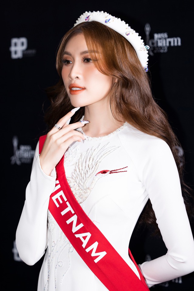 Thanh Thanh Huyền catwalk chưa được như kỳ vọng, hé lộ loạt hình ảnh trong Bán kết Miss Charm - Ảnh 4.