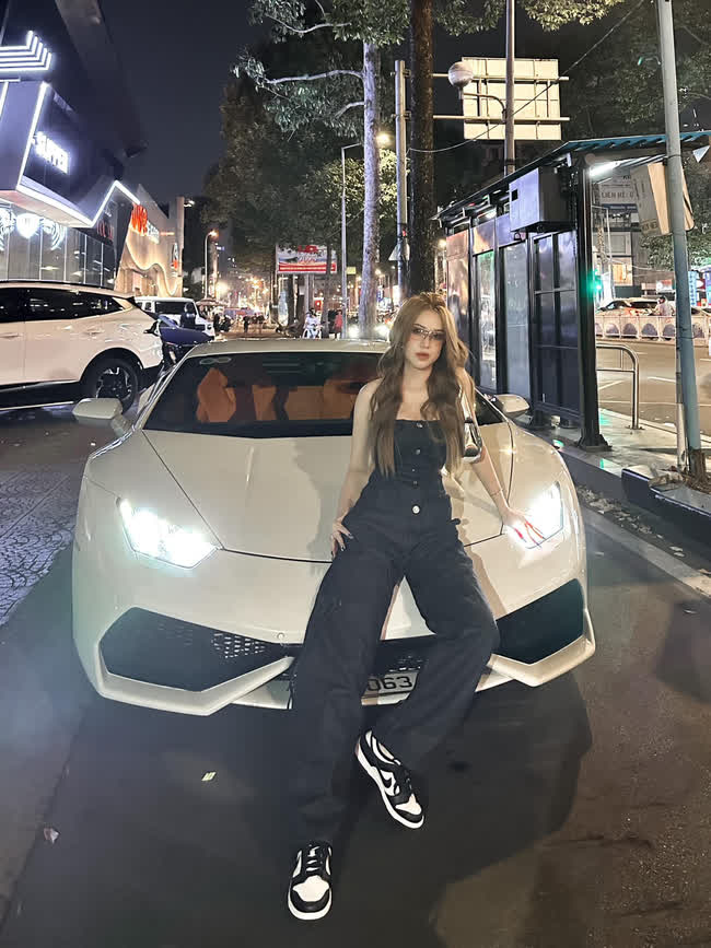 Hot girl Buôn Ma Thuột chi tiền tỷ sắm siêu xe Lamborghini Huracan nhân dịp lễ Tình nhân - Ảnh 3.