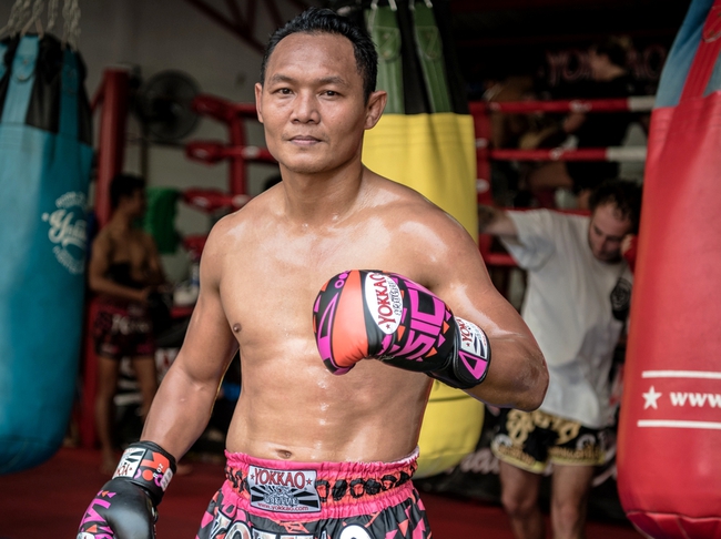 Saenchai được liên hệ thượng đài cùng Độc cô cầu bại Floyd Mayweather - Ảnh 2.