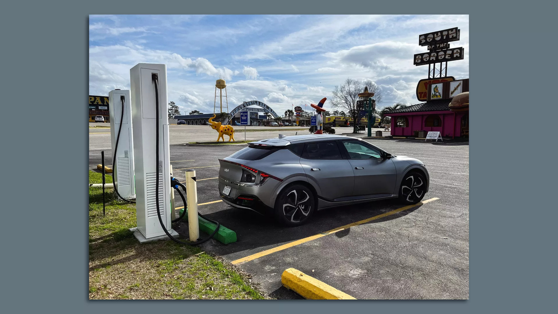 Lái 2.400km sạc 12 lần, người dùng Kia EV6 phải dùng đủ loại bản đồ và tính toán đường để tránh hết pin - Ảnh 1.