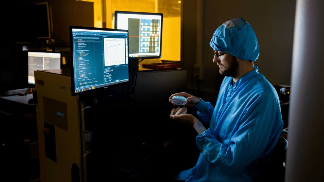 Chỉ to bằng huyện Hoài Đức, Hà Nội nhưng thành phố này được mệnh danh là ‘Thung lũng Silicon’ của châu Âu, từng tấc đất đều chứa ‘tinh hoa công nghệ của nhân loại’ - Ảnh 2. Chỉ to bằng huyện Hoài Đức, Hà Nội nhưng thành phố này được mệnh danh là ‘Thung lũng Silicon’ của châu Âu, từng tấc đất đều chứa ‘tinh hoa công nghệ của nhân loại’ - Ảnh 2.