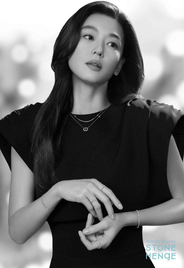  “Mợ chảnh” Jeon Ji Hyun lộ nhan sắc ở tuổi 42: Liệu có còn đẹp lộng lẫy như thời đỉnh cao? - Ảnh 1.