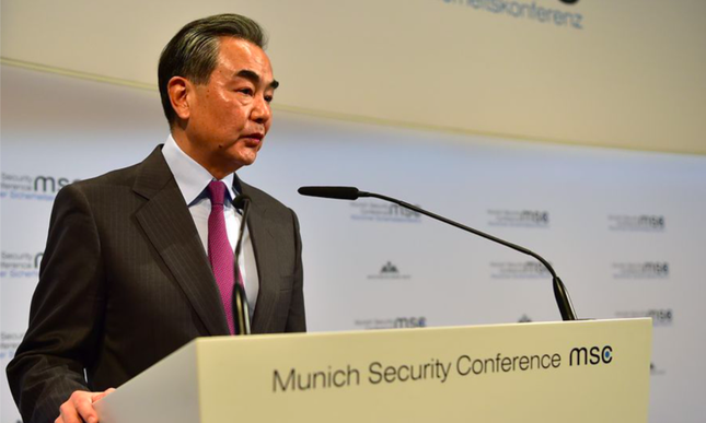 Trung Quốc mắng Mỹ ‘cuồng loạn’ tại hội nghị an ninh toàn cầu - Ảnh 1.