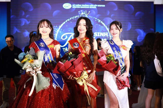 Nữ sinh lọt tầm ngắm của netizen với chỉ vài giây trên VTV: Ngoài đời là Hoa khôi, từng đạt giải quốc gia, thành tích trải dài từ nhà ra ngõ - Ảnh 4.