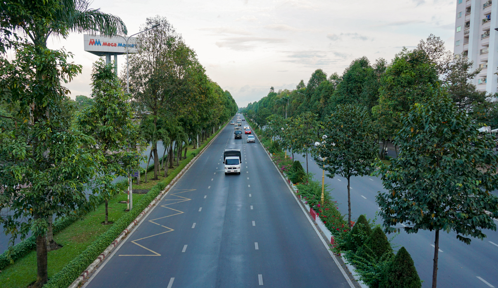 Thành phố trực thuộc tỉnh đông dân nhất Việt Nam, ngang Cần Thơ, Đà Nẵng có gì đặc biệt? - Ảnh 3.