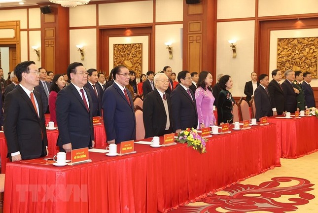 Trao Huy hiệu 55 năm tuổi Đảng tặng Tổng Bí thư Nguyễn Phú Trọng - Ảnh 3.