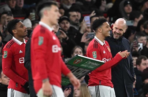 Ten Hag muốn Jadon Sancho chơi bóng “với nụ cười trên môi” - Ảnh 1.