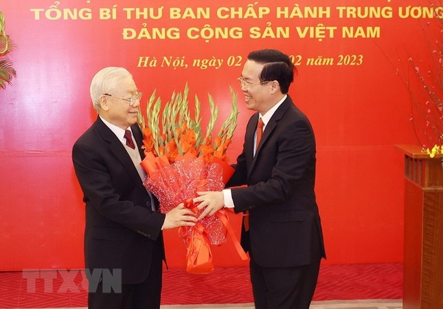 Trao Huy hiệu 55 năm tuổi Đảng tặng Tổng Bí thư Nguyễn Phú Trọng - Ảnh 2.