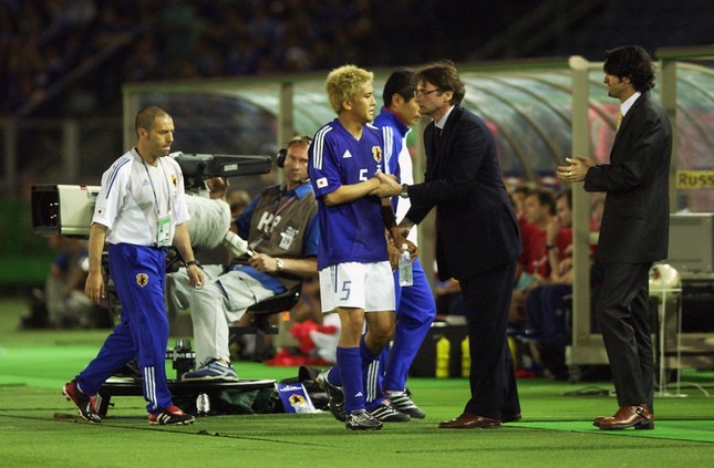 HLV Philippe Troussier, câu chuyện về 2,5 tấm vé dự World Cup và bí quyết thành công - Ảnh 5. HLV Philippe Troussier, câu chuyện về 2,5 tấm vé dự World Cup và bí quyết thành công - Ảnh 5.