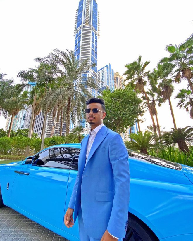 Đẳng cấp khác biệt của rich kid Dubai: Xây sở thú trong nhà, bọc xe bằng Louis Vuitton, sự xa hoa thuộc một tầm cao mới - Ảnh 8. Đẳng cấp khác biệt của rich kid Dubai: Xây sở thú trong nhà, bọc xe bằng Louis Vuitton, sự xa hoa thuộc một tầm cao mới - Ảnh 8.