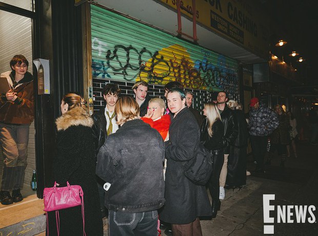 Bên trong tiệc sinh nhật tuổi 32 của “tiểu thư lừa đảo” Anna Sorokin sau khi ra tù: Xa hoa lộng lẫy chuẩn thượng lưu xịn - Ảnh 6.