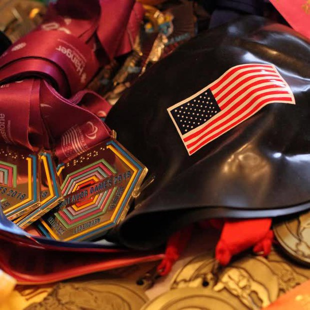 Cuộc sống hiện tại của b&eacute; g&aacute;i gốc Việt bị bố mẹ nổ bom mất 2 ch&acirc;n: Được b&aacute;o ch&iacute; thế giới gọi l&agrave; nữ k&igrave;nh ngư thần kỳ, trở th&agrave;nh đại sứ truyền cảm hứng cho những người khuyết tật - Ảnh 16.