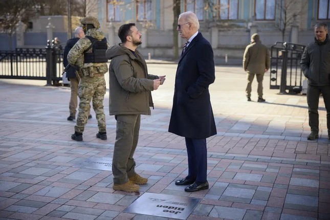 Chuyện hậu trường chuyến thăm bất ngờ của Tổng thống Biden đến Ukraine - Ảnh 9.
