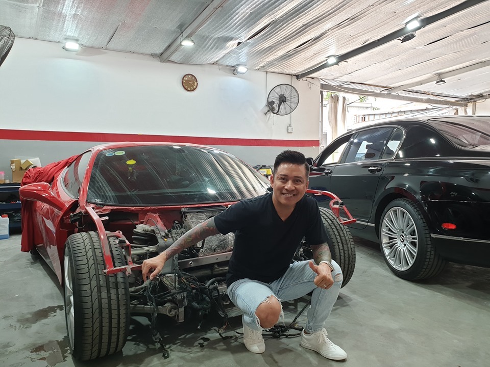 Ca sĩ Tuấn Hưng gặp nạn với chiếc xe thứ 2: Không nặng như Ferrari nhưng cũng hư hại đáng kể - Ảnh 2.