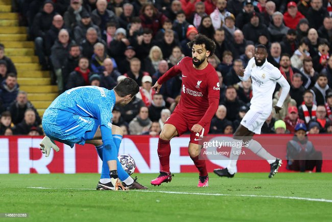 Dẫn trước 2-0, Liverpool vẫn bị Real Madrid vùi dập trong mưa bàn thắng ngay tại Anfield - Ảnh 2.